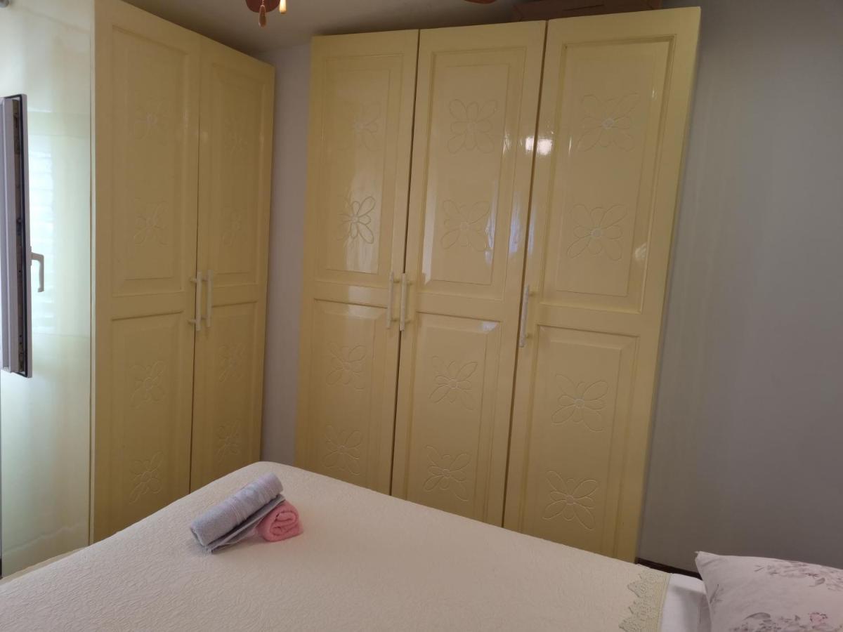 Appartamento Delmar Komiža Esterno foto