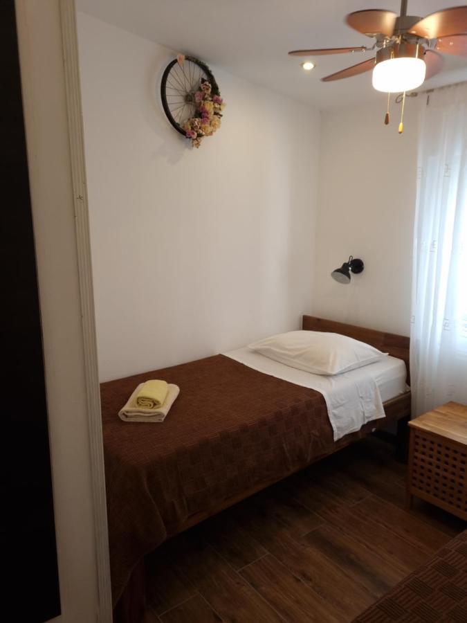 Appartamento Delmar Komiža Esterno foto
